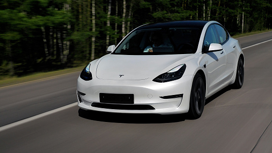 El renting de Tesla: una opción atractiva para conductores ecológicos